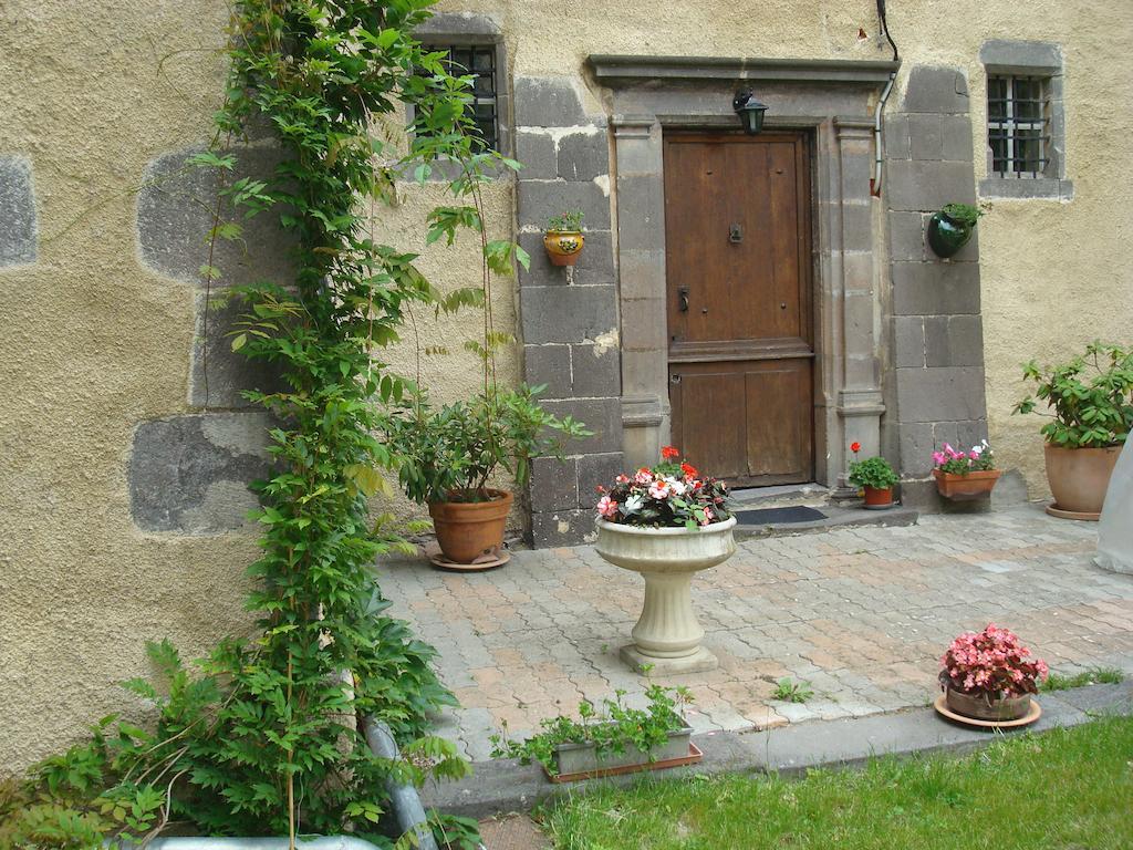 Chateau De Bourrassol Bed & Breakfast Menetrol Ngoại thất bức ảnh