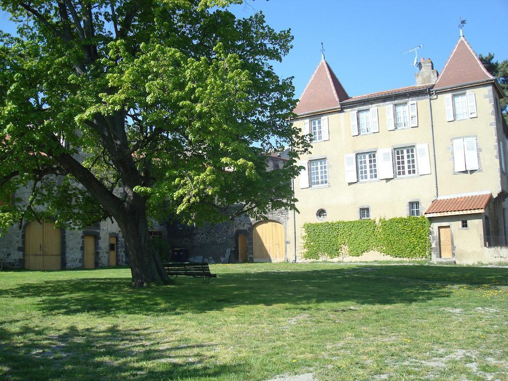 Chateau De Bourrassol Bed & Breakfast Menetrol Phòng bức ảnh