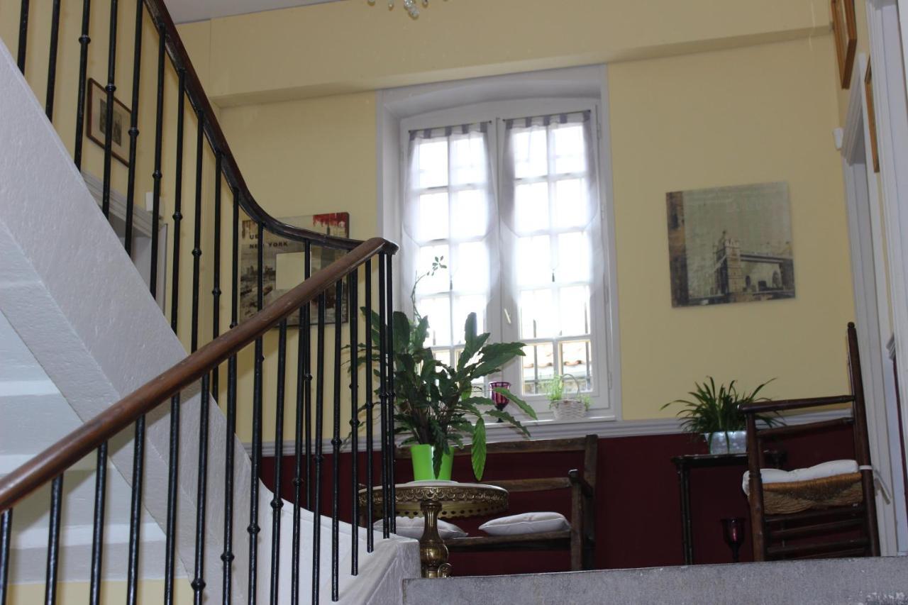 Chateau De Bourrassol Bed & Breakfast Menetrol Ngoại thất bức ảnh